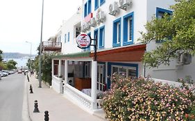 Izan Villa Bakis Apartments